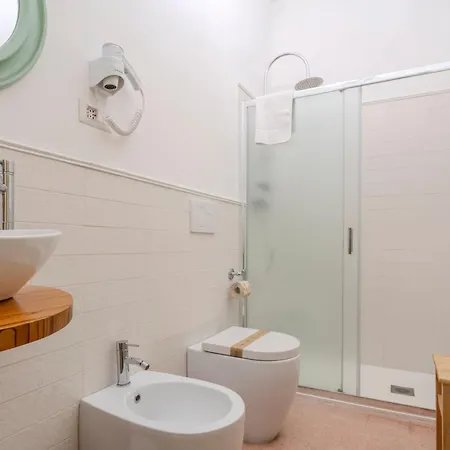 Palazzo Alessandrini Bed & Breakfast Viterbo