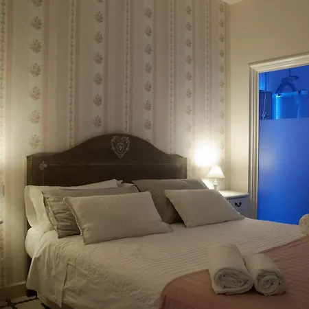 Palazzo Alessandrini Bed & Breakfast Viterbo